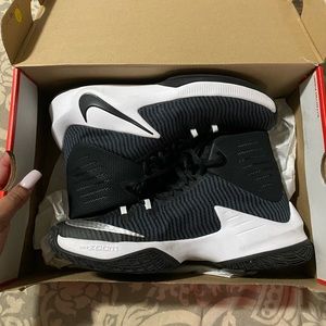 nike basketball shoes
